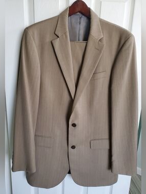 Oscar De La Renta 2 Piece Suit Men's 40L 32x33 100% Wool Taupe/Lt. Brown